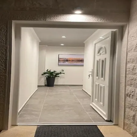 Apartamento Vujina - One Bedroom And Balcony