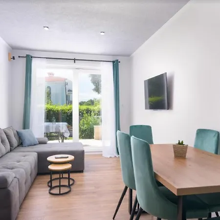 Appartamento Vujina - One Bedroom And Balcony